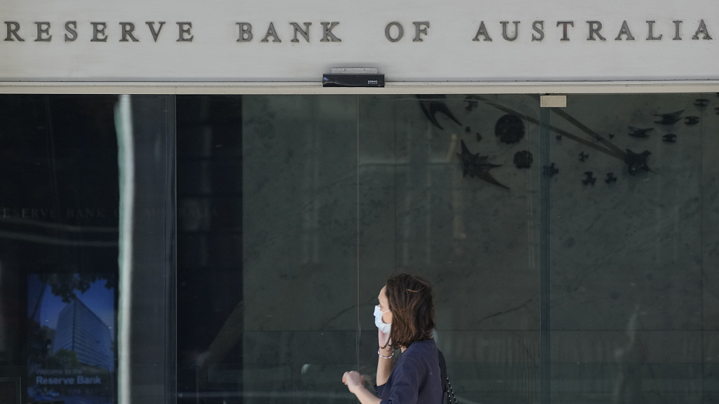 A woman walks past the Reserve Bank of Australia in Sydney, November 1, 2022. /CFP