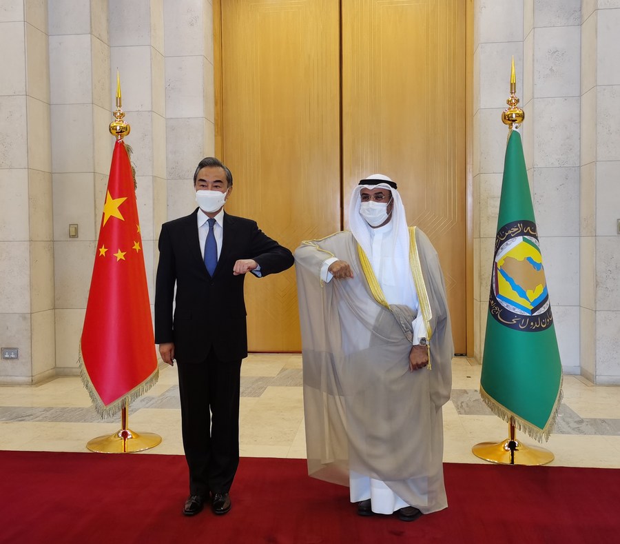 Visiting Chinese State Councilor and Foreign Minister Wang Yi meets with Secretary-General of the Gulf Cooperation Council Nayef bin Falah Al-Hajraf in Riyadh, Saudi Arabia, March 24, 2021. /Xinhua