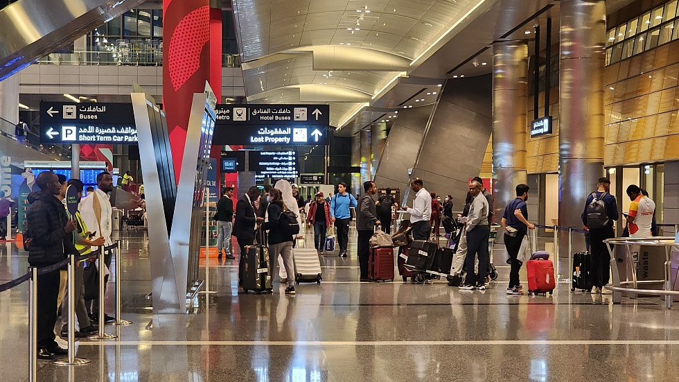 Passengers at the hall of Hamad international Airport in Doha, Qatar, December 7, 2022. /CFP