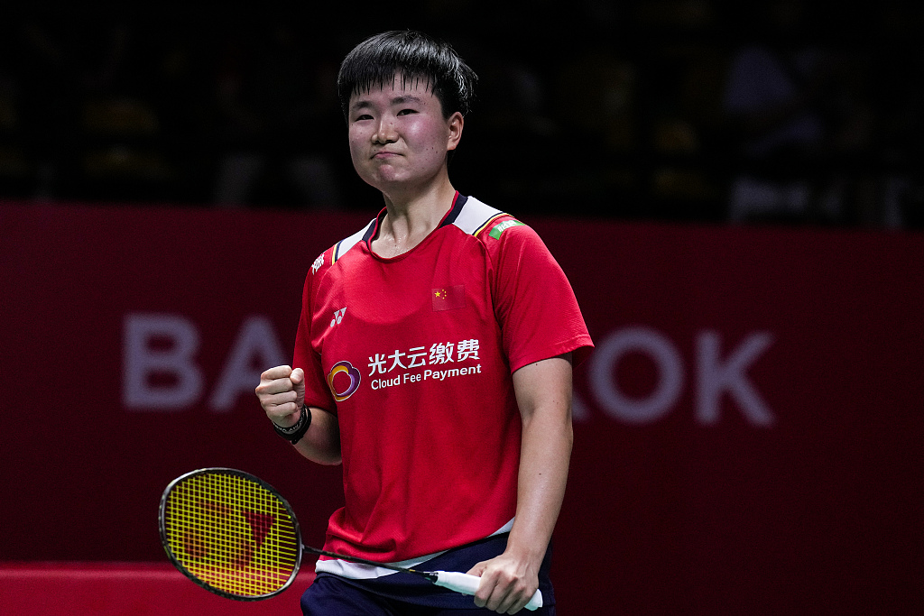 He Bingjiao of China celebrates her victory over Ratchanok Intanon of Thailand (not pictured) during the BWF World Tour Finals in Bangkok, Thailand, December 8, 2022. /CFP