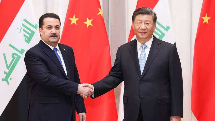 Chinese President Xi Jinping (R) meets with Iraqi Prime Minister Mohammed Shia' al-Sudani in Riyadh, Saudi Arabia, December 9, 2022. /Xinhua