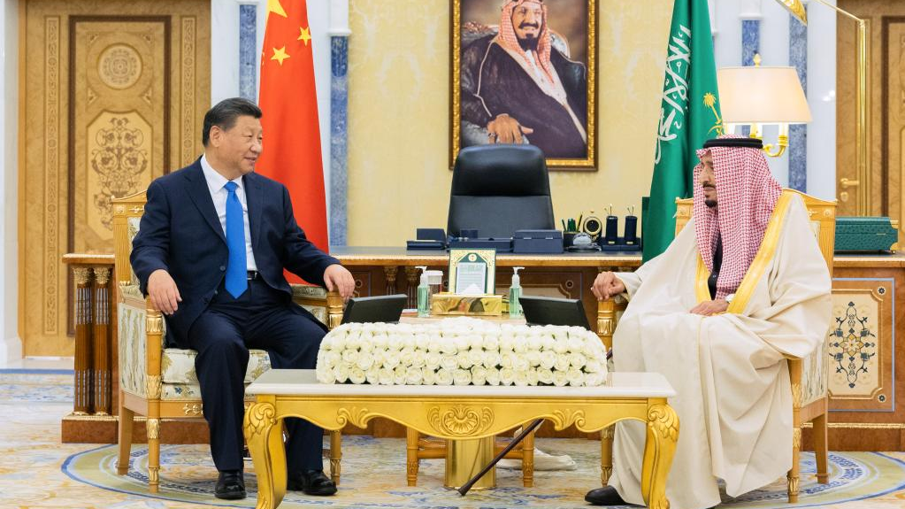 Chinese President Xi Jinping meets with King Salman bin Abdulaziz Al Saud of Saudi Arabia at the al-Yamamah Palace, Riyadh, Saudi Arabia, December 8, 2022. /Xinhua
