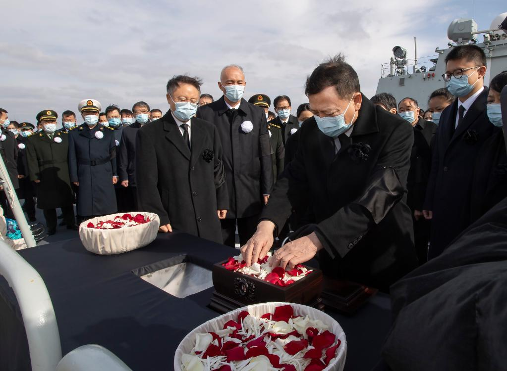 The ashes of beloved Comrade Jiang Zemin are scattered into the sea at the estuary of the Yangtze River, in accordance with the wishes of Jiang himself and his family, December 11, 2022. Entrusted by the Communist Party of China (CPC) Central Committee, Cai Qi, a member of the Standing Committee of the Political Bureau of the CPC Central Committee and a member of the CPC Central Committee Secretariat, and other officials, Jiang's wife Wang Yeping and other relatives escorted Jiang's ashes to the sea. /Xinhua