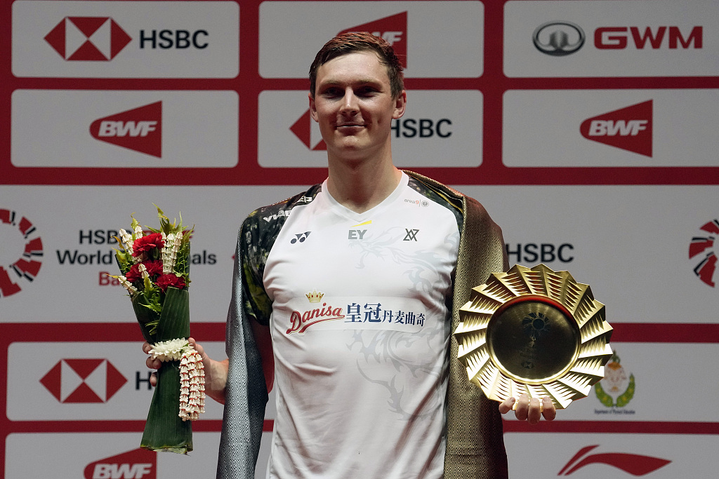 Viktor Axelsen of Denmark won the men's singles title during the BWF World Tour Finals in Bangkok, Thailand, December 11, 2022. /CFP 