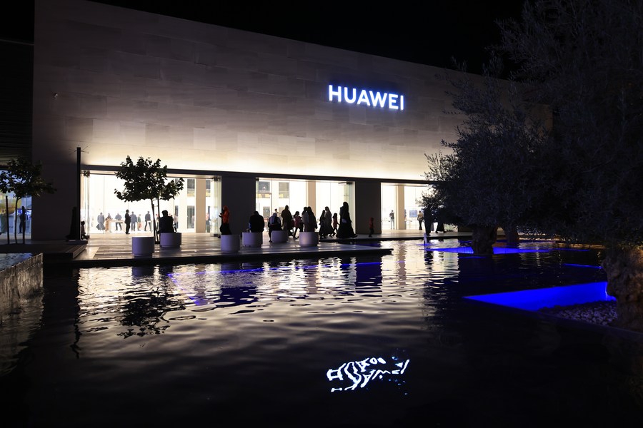 An outside view of Chinese tech corporation Huawei's store in Riyadh, Saudi Arabia, February 2, 2022. /Xinhua 