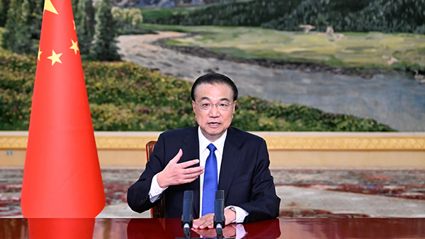 Chinese Premier Li Keqiang addresses the third China-ROK Entrepreneurs and Former High-level Officials Dialogue via video link, Beijing, China, December 12, 2022. /Xinhua