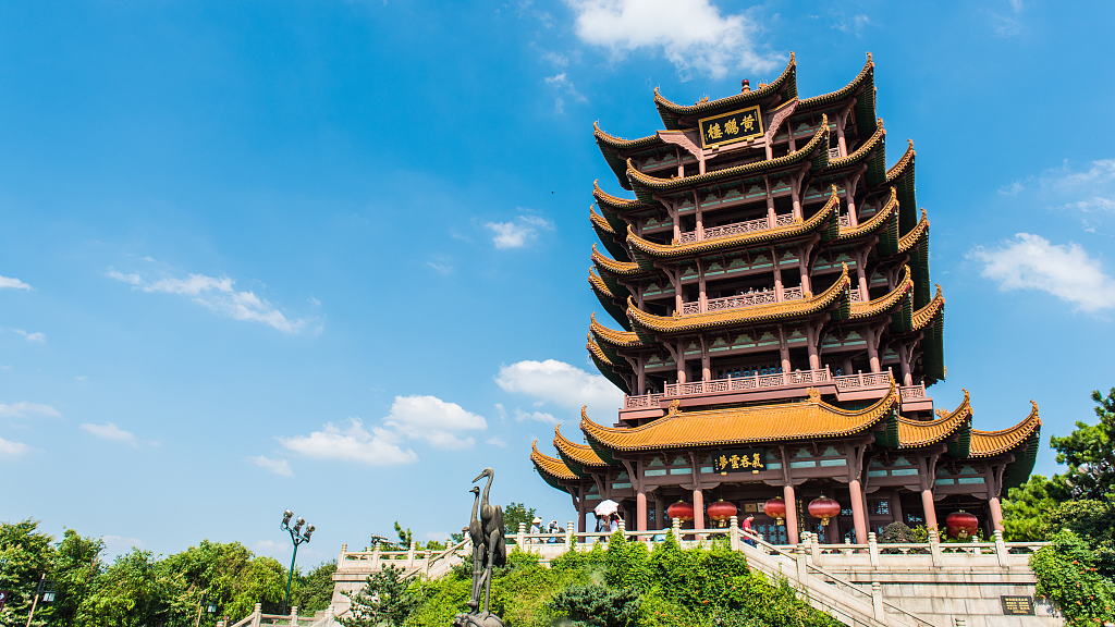 Live: Wuhan's iconic Yellow Crane Tower boosts its tourism