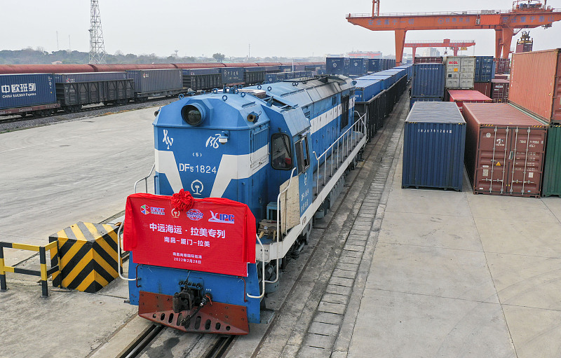 A rail-sea intermodal train, bound for Mexico, departs from the Xiangtang international land port in Nanchang County, east China's Jiangxi Province, February 28, 2022. /CFP