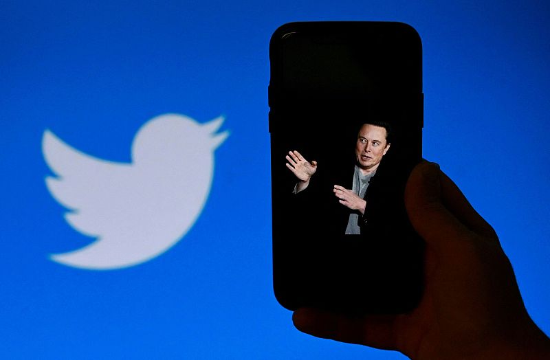 A photo of Elon Musk with the Twitter logo shown in the background, in Washington, D.C., U.S., October 4, 2022. /CFP