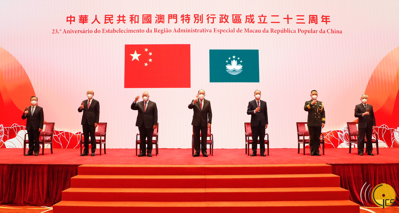 A reception marking the 23rd anniversary of Macao's return to the motherland is held by the Macao Special Administrative Region government at the China-Portuguese-speaking Countries Commercial and Trade Service Platform Complex in Macao, south China, December 20, 2022. /Macao SAR government