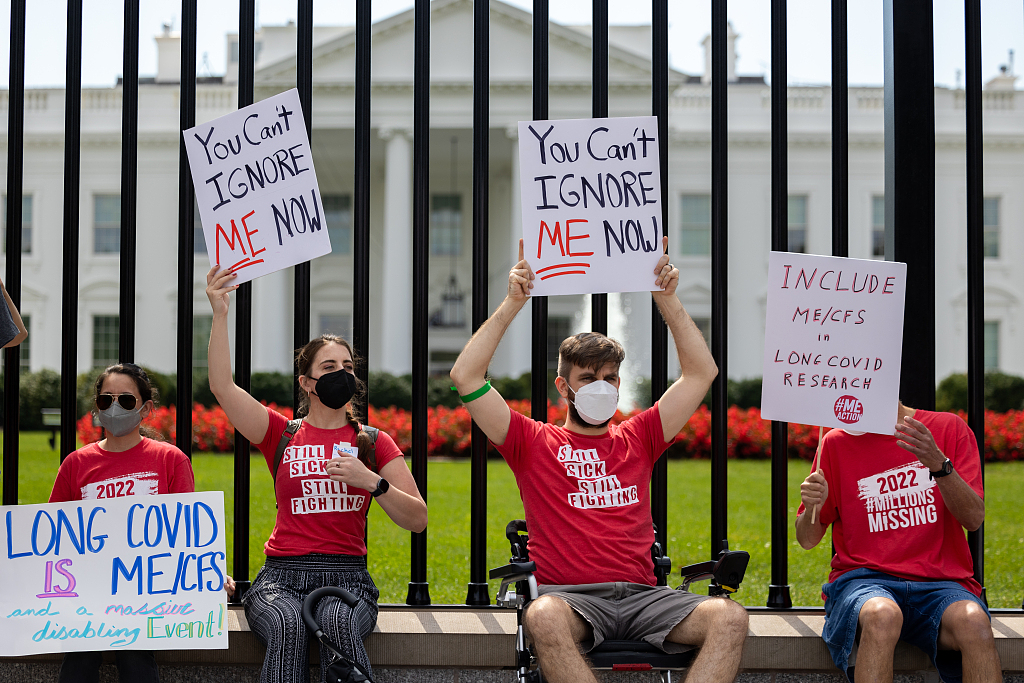 Protestors chant outside the White House to call attention to those suffering from Myalgic Encephalomyelitis and long-COVID in Washington, D.C., September 19th, 2022. CFP