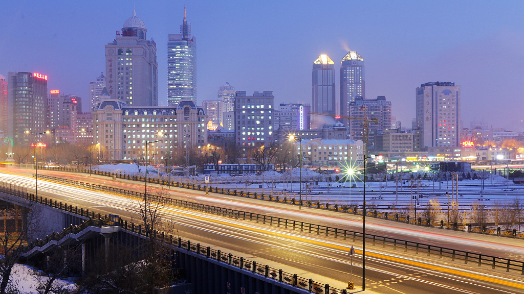 Live: Views of Harbin's traffic hub, Jihong Bridge