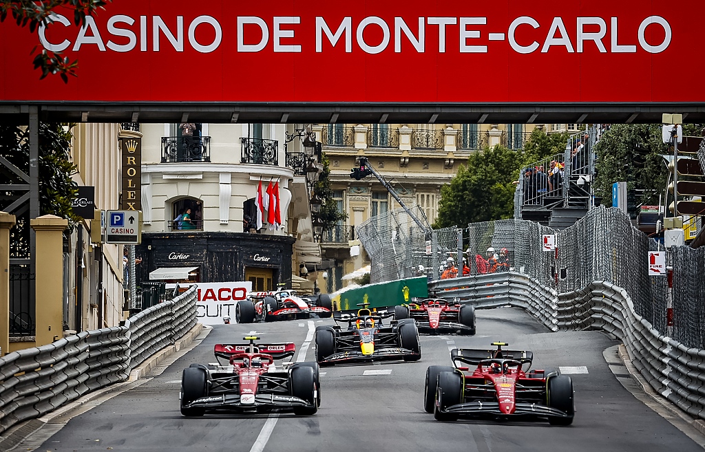 Zhou Guanyu drives his Alfa Romeo race car (L) next to Red Bull Racing and Ferrari cars during the Monaco GP in Monte Carlo, Monaco, May 29, 2022. /CFP 