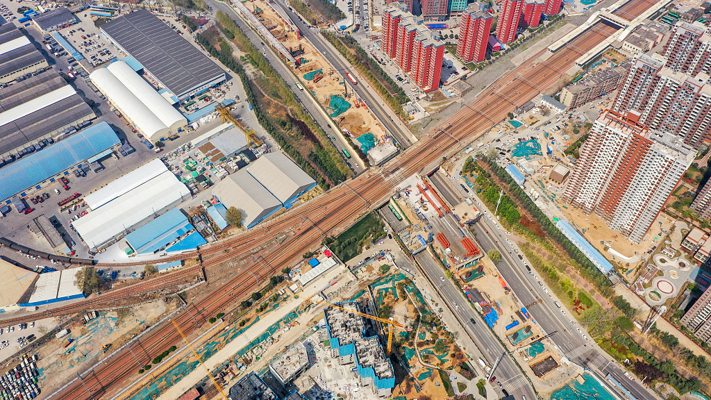 The old bridge across Beijing-Guangzhou high-speed Railway was demolished in Zhengzhou on April 2, 2022. /CFP