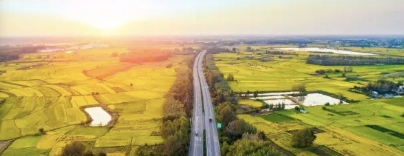 With a big population of 1.4 billion, or around one-fifth of the global population, China bears only 9 percent of the world's arable land. /CMG