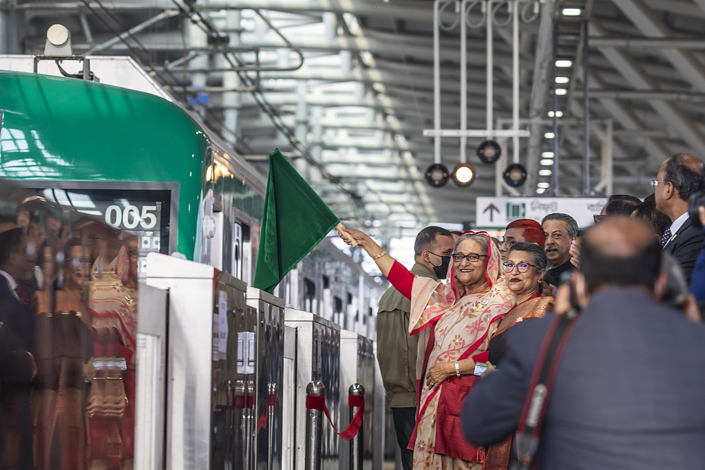 Prime Minister Sheikh Hasina officially inaugurated the country's first subway in Dhaka, Bangladesh, December 28, 2022. /CFP
