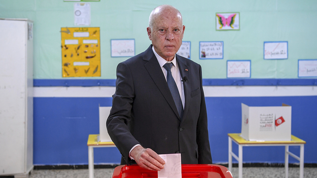 Tunisia extends state of emergency for one month
