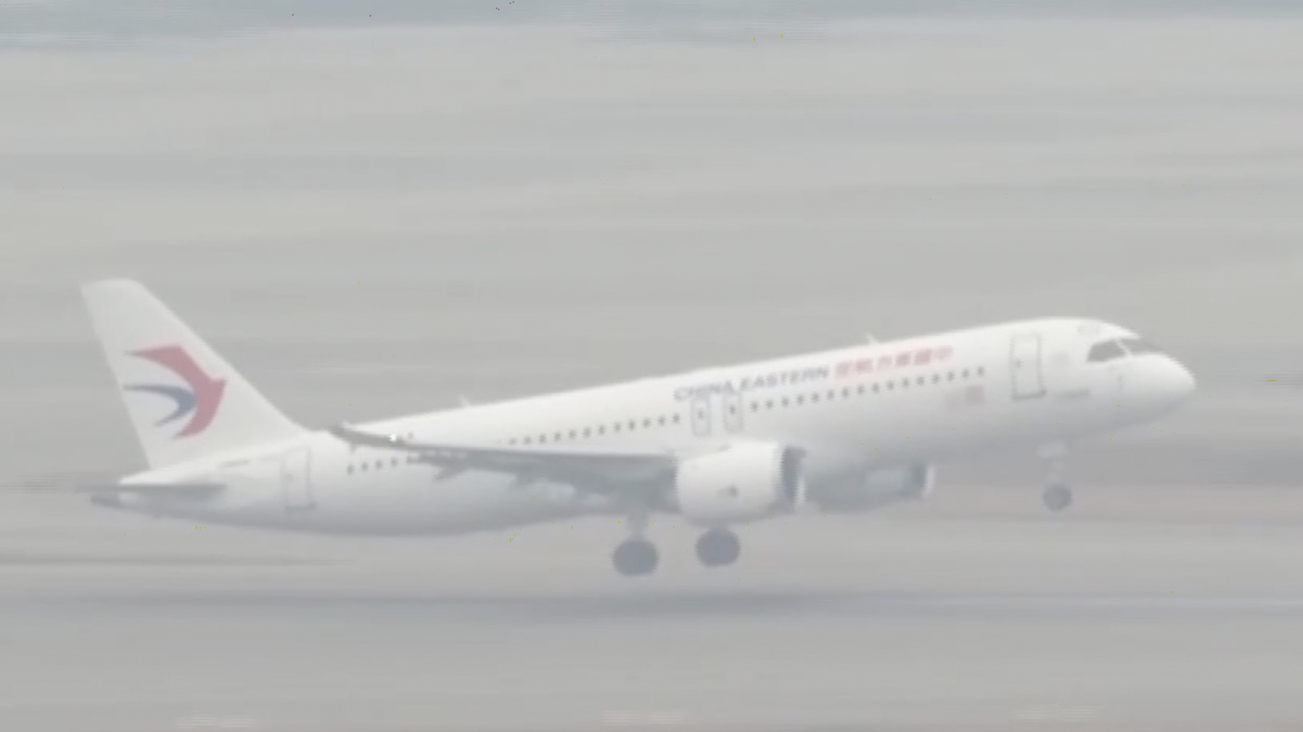 The first C919 jetliner takes off during a verification flight, Shanghai, China, January 1, 2023. /China Media Group