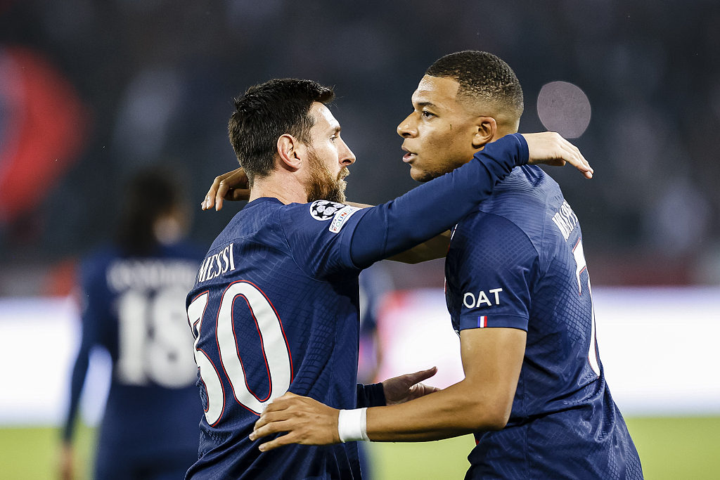PSG star Lionel Messi (L) celebrating his goal with Kylian Mbappe during their Champions League clash with Maccabi Haifa at Parc des Princes in Paris, France, October 25, 2022. /CFP