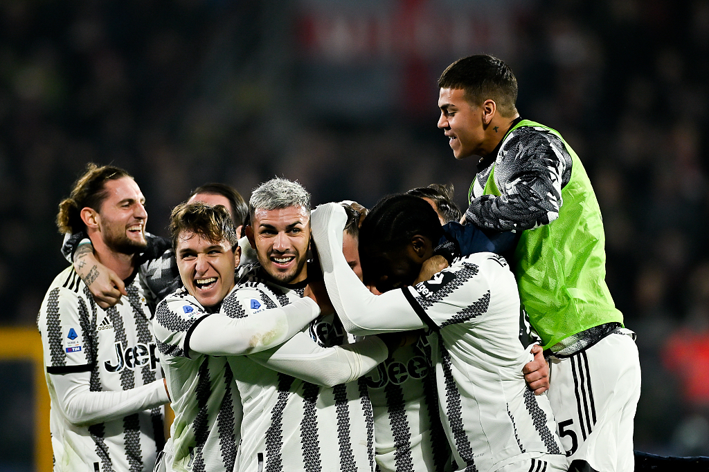 Juventus players celebrate after scoring a goal during the Serie A game against Cremonese in Cremona, Italy, January 4, 2023. /CFP 