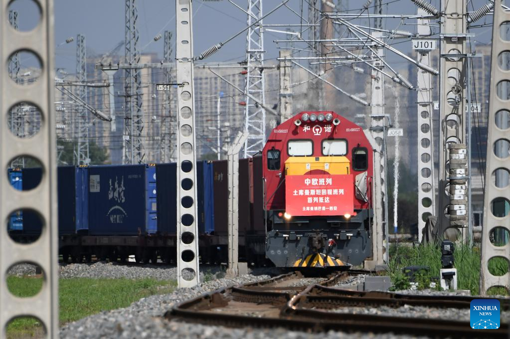 A China-Europe freight train, which departed from Turkmenistan, arrives at Xi'an international port in Xi'an, northwest China's Shaanxi Province, August 31, 2022. /Xinhua