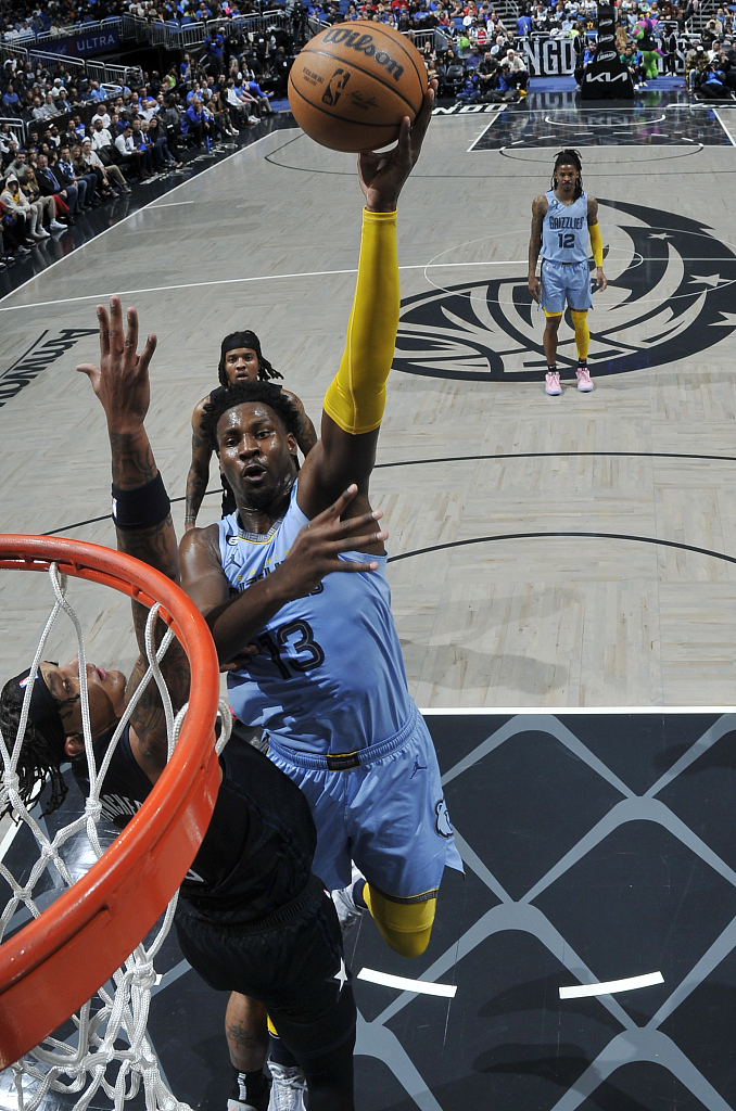 Jaren Jackson Jr. (#13) of the Memphis Grizzlies drives toward the rim in the game against the Orlando Magic at Amway Center in Orlando, Florida, January 5, 2023. /CFP