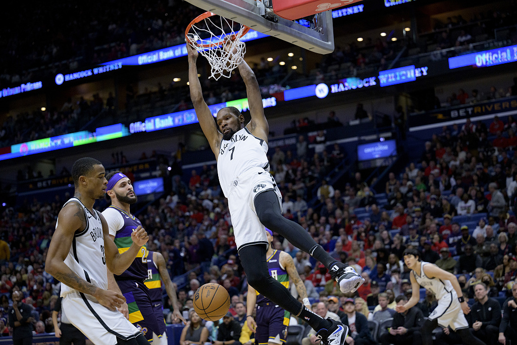 Kevin Durant (#7) of the Brooklyn Nets dunks in the game against the New Orleans Pelicans at Smoothie King Center in New Orleans, Louisiana, January 6, 2023. /CFP