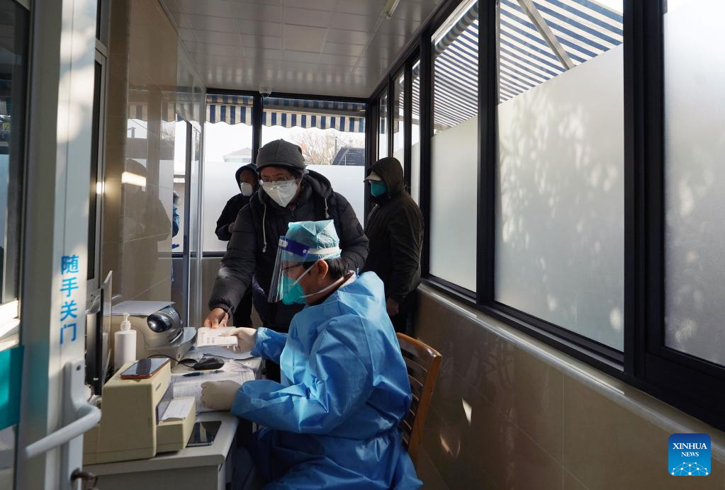 The fever clinic of a community healthcare institution in Jiuting Town of Songjiang District, east China's Shanghai, January 4, 2023. /Xinhua