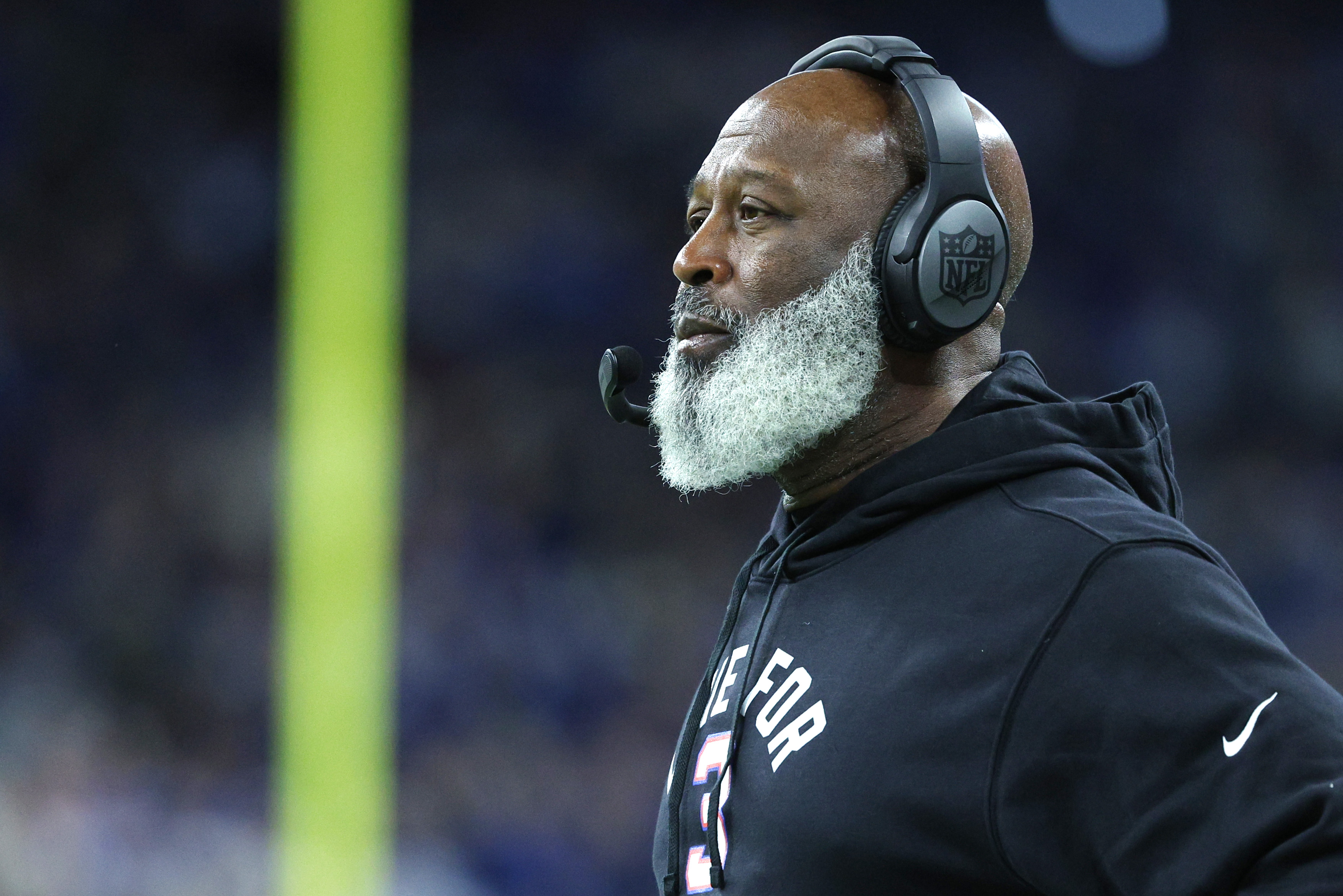 Lovie Smith, head coach of the Houston Texans, looks on during the game against then Indianapolis Colts at Lucas Oil Stadium in Indianapolis, Indiana, January 8, 2023. /CFP