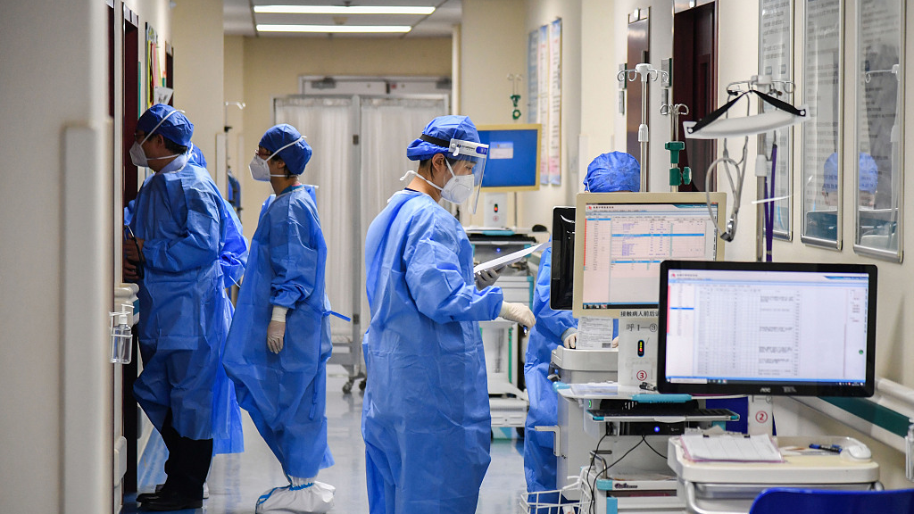Medical staff work in the respiratory sub-intensive care unit at Peking University Third Hospital in Beijing, China, January 3, 2023. /CFP
