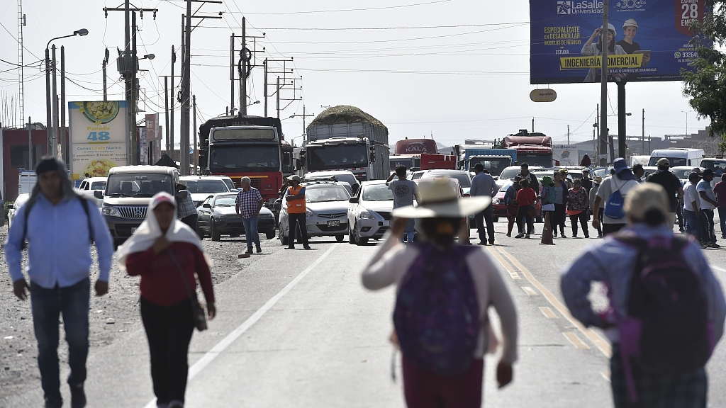 Trucks are backed up due to a roadblock by protesters against President Dina Boluarte's government and Congress, Arequipa, Peru, January 16, 2023. /CFP