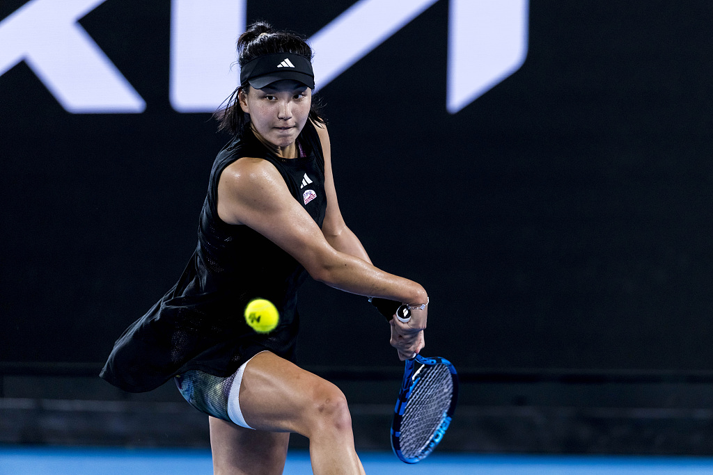 Wang Xinyu of China competes in the women's singles second-round match against Madison Keys of the U.S. in the Australian Open at Melbourne Park in Melbourne, Australia, January 18, 2023. /CFP