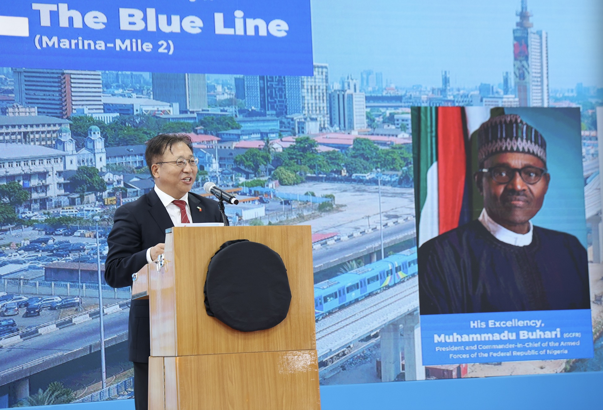 Chinese Ambassador to Nigeria Cui Jianchun delivers a speech at the inauguration ceremony of the first phase of the Lagos Rail Mass Transit (LRMT) Blue Line in  Lagos, Nigeria, January 24, 2023. /CGTN