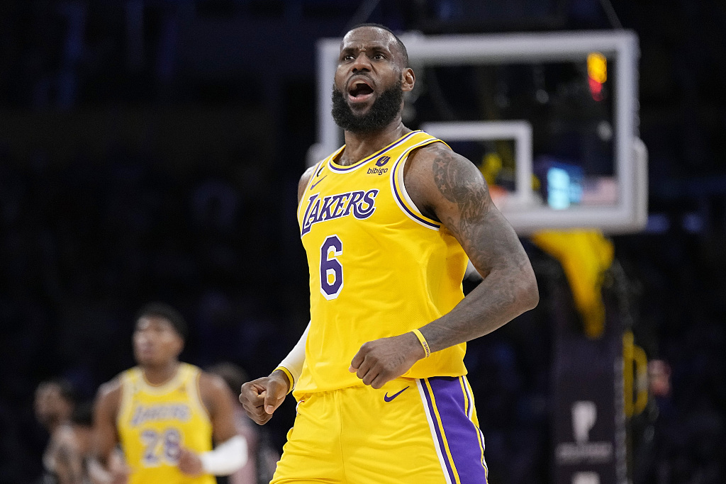 LeBron James of the Los Angeles Lakers looks on in the game against the San Antonio Spurs at at the Crypto.com Arena in Los Angeles, California, January 25, 2023. /CFP