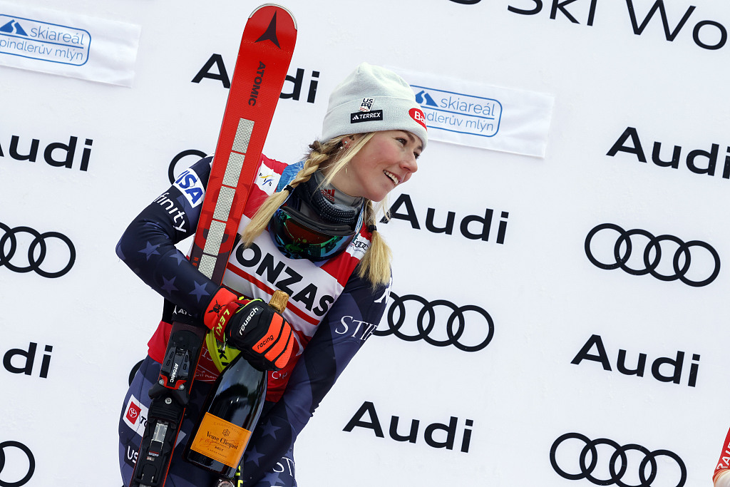 Mikaela Shiffrin of the United States takes first place in the Audi FIS Alpine Ski World Cup women's slalom event at Spindleruv Mlyn, Czech Republic, January 28, 2023. /CFP