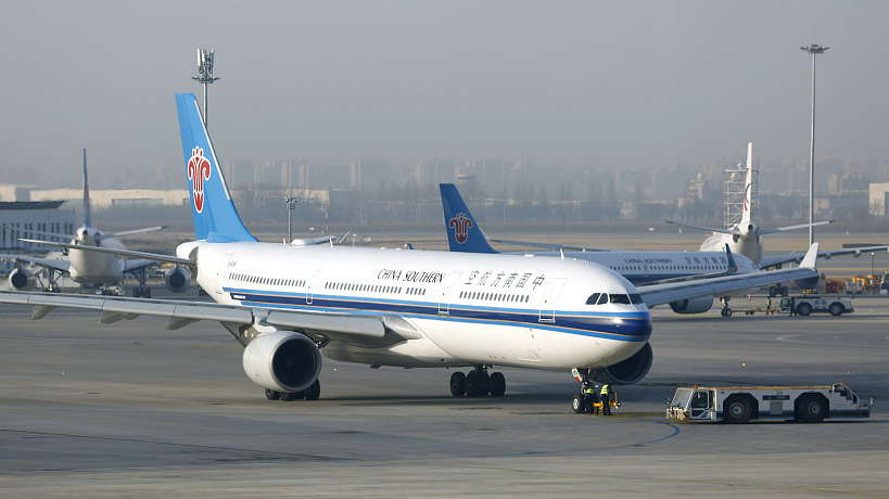 A China Southern Airlines flight prepares to fly to Hong Kong at Beijing Daxing International Airport on January 17, 2023. /CFP