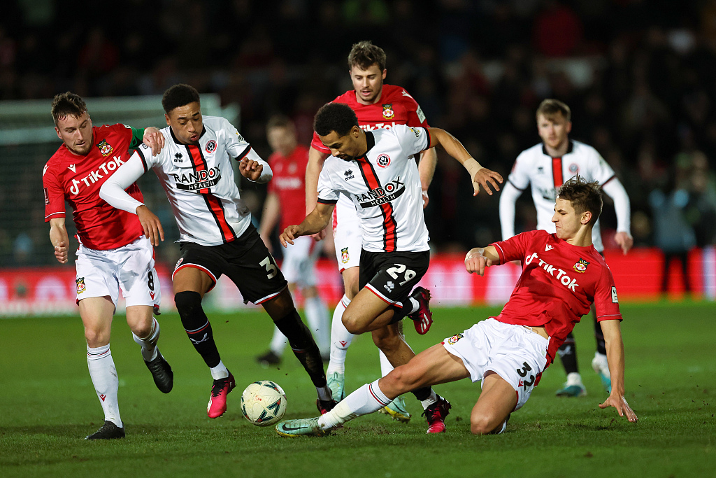 The game between Wrexham and Sheffield United during the FA Cup fourth round in Wrexham, UK, January 29, 2023. /CFP
