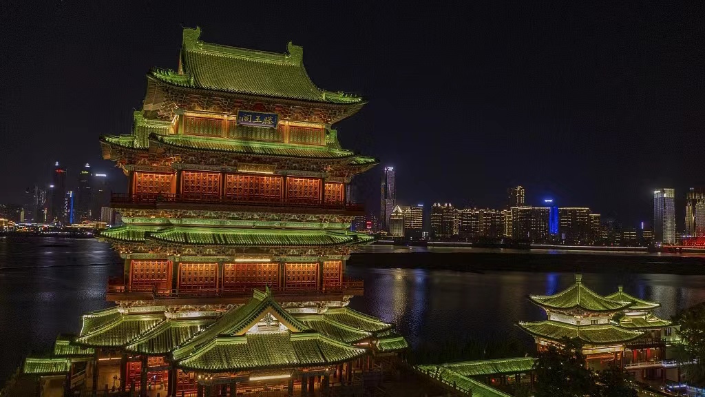 Live: Splendid night view of the Pavilion of Prince Teng in Jiangxi, China