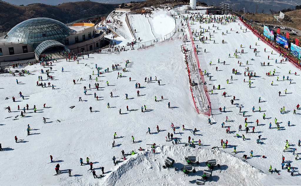 An aerial view of a ski resort in Yichang, China's Hubei Province, January 24, 2023. /CFP