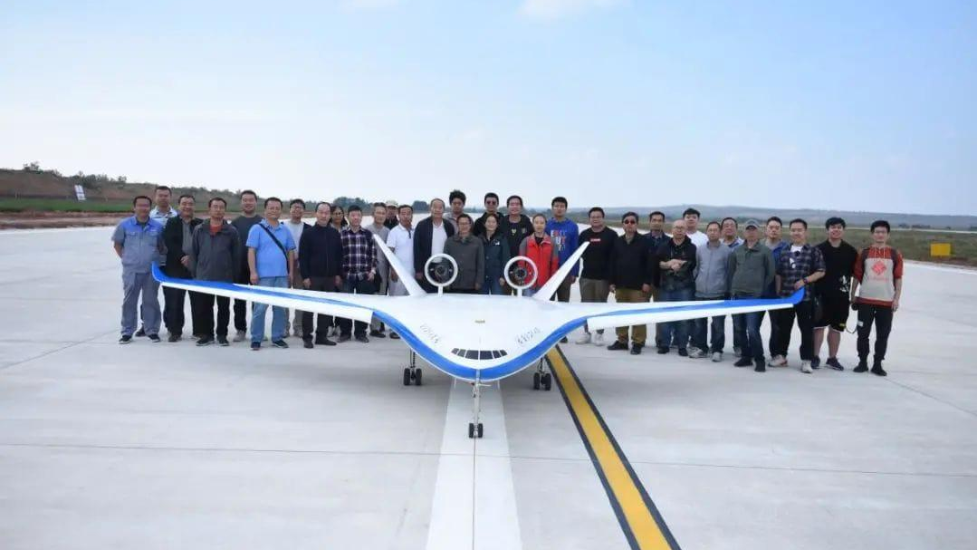A verification model of a hybrid wing body (HWB), or blended wing body (BWB) large-scale passenger aircraft developed by China's Northwestern Polytechnical University (NPU) has successfully completed its test flight at the Jingbian General Aviation Airport of Yulin City in northwest China's Shaanxi Province. /NPU