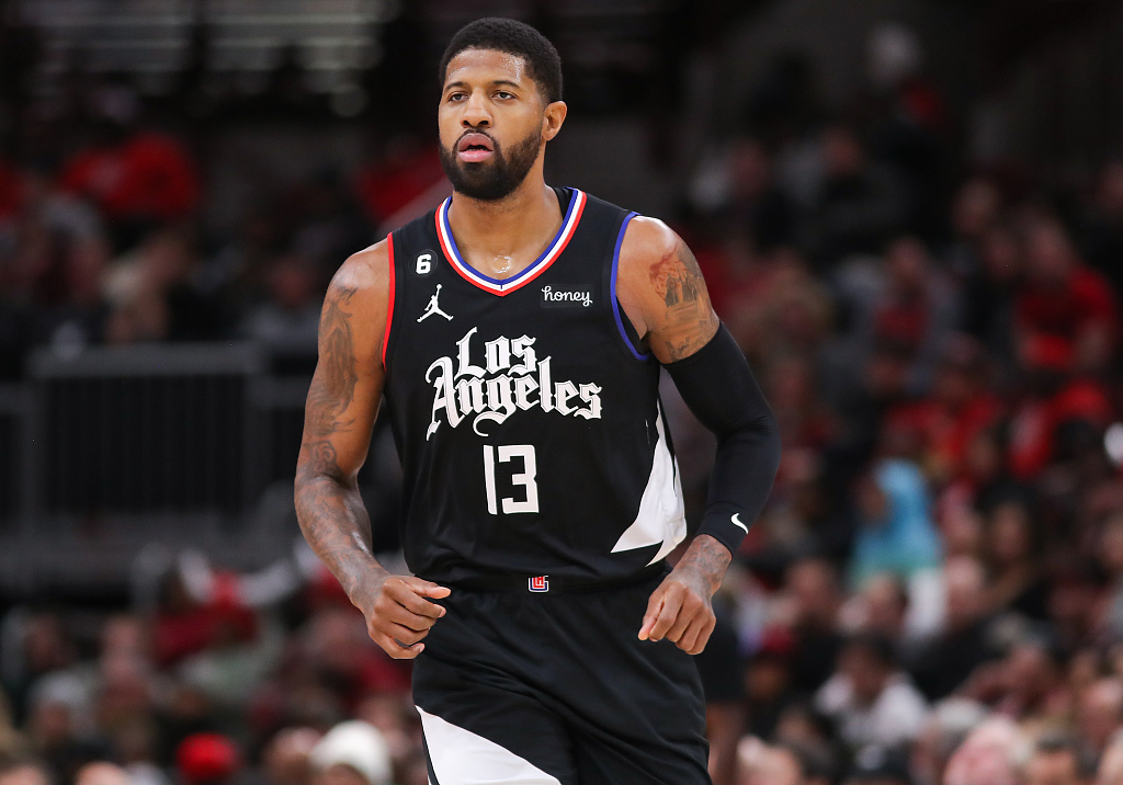 Paul George of the Los Angeles Clippers looks on in the game against the Chicago Bulls at the United Center in Chicago, Illinois, January 31, 2023. /CFP