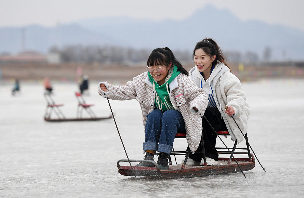 People enjoy winter sports in Zhangjiakou, China, February 3, 2023. /CFP 