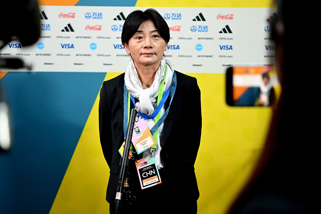 Shui Qingxia, manager of the Chinese women's national football team, attends a 2023 FIFA Women's World Cup group draw at Aotea Centre in Auckland, New Zealand, October 22, 2022. /CFP