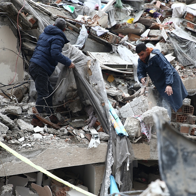 Live: Rescue Efforts Underway After Powerful Earthquakes Jolt Türkiye ...