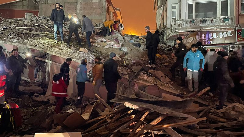 Xi sends condolences to Turkish, Syrian presidents over earthquakes