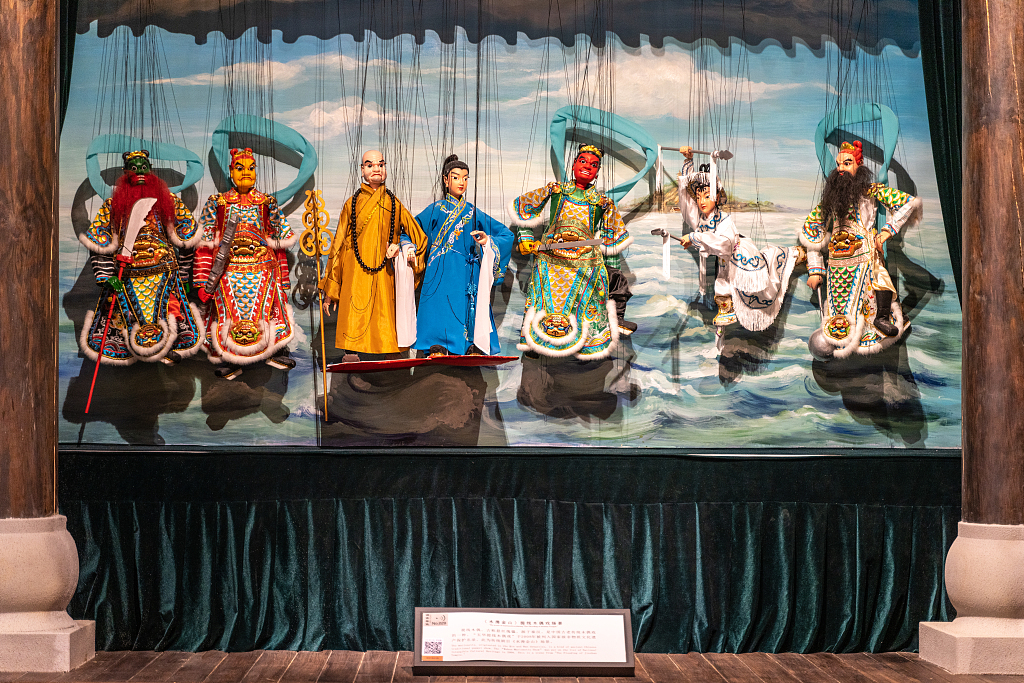 Puppetry on display at a Hakka-themed museum in Meizhou, Guangdong Province. /CFP