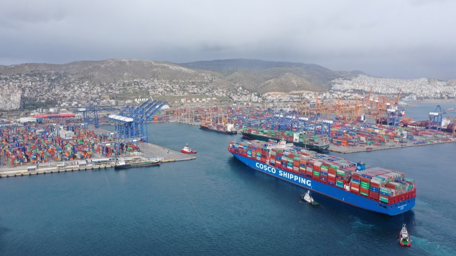 A container ship of the COSCO Shipping approaching Piraeus port, Greece, February 15, 2019. /Xinhua