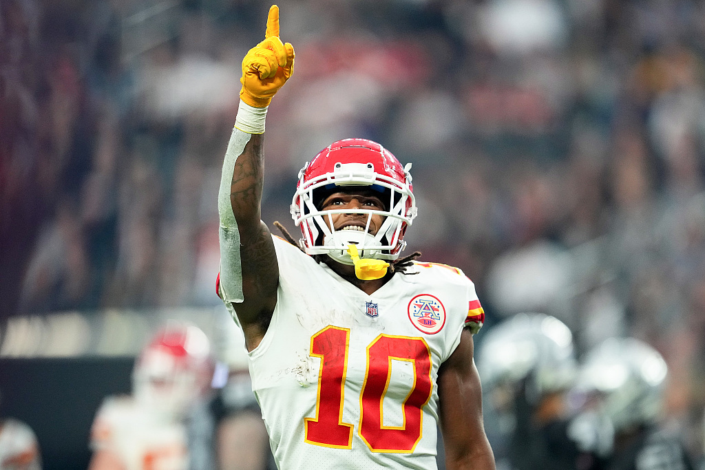 Isiah Pacheco of the Kansas City Chiefs celebrates after rushing for a touchdown against the Las Vegas Raiders during the fourth quarter of the game at Allegiant Stadium in Las Vegas, U.S., January 7, 2023. /CFP