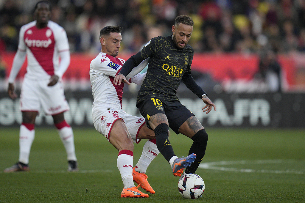 Neymar (#10) of Paris Saint-Germain controls the ball in the Ligue 1 game against Monaco at the Stade Louis II in Monaco, February 11, 2023. /CFP