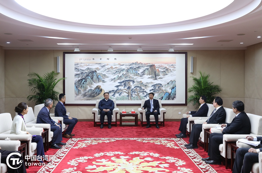 Song Tao, head of both the Taiwan Work Office of the Communist Party of China (CPC) Central Committee and the Taiwan Affairs Office of the State Council, meets with Huang I-cheng, chairman of the association for agriculture and fishery exchange, development and investment across the Taiwan Straits, in Beijing, China, February 15, 2023. /Taiwan.cn